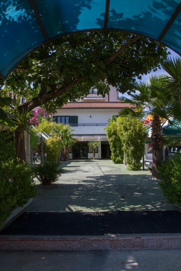 Hotel Atena Cirò Marina Eksteriør bilde