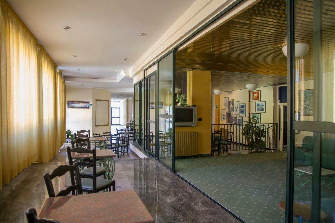 Hotel Atena Cirò Marina Eksteriør bilde